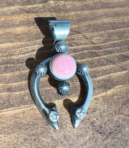 Sterling silver pink conch shell naja pendant stars