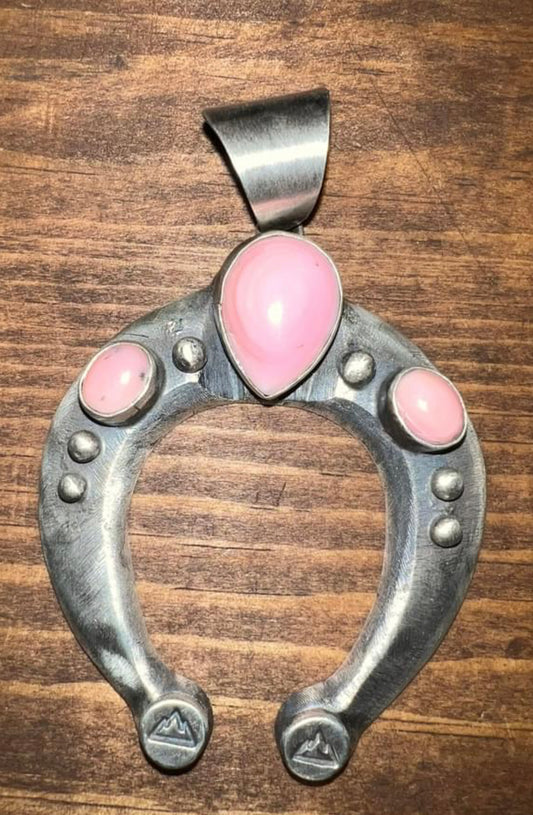 Gorgeous Sterling Silver Pink Concho Shell Naja